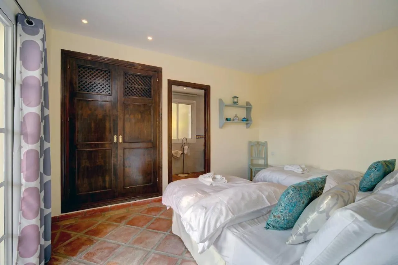 Guest house Private 10 Bedroom Nr Marbella, Villa Candela Benahavis Spain