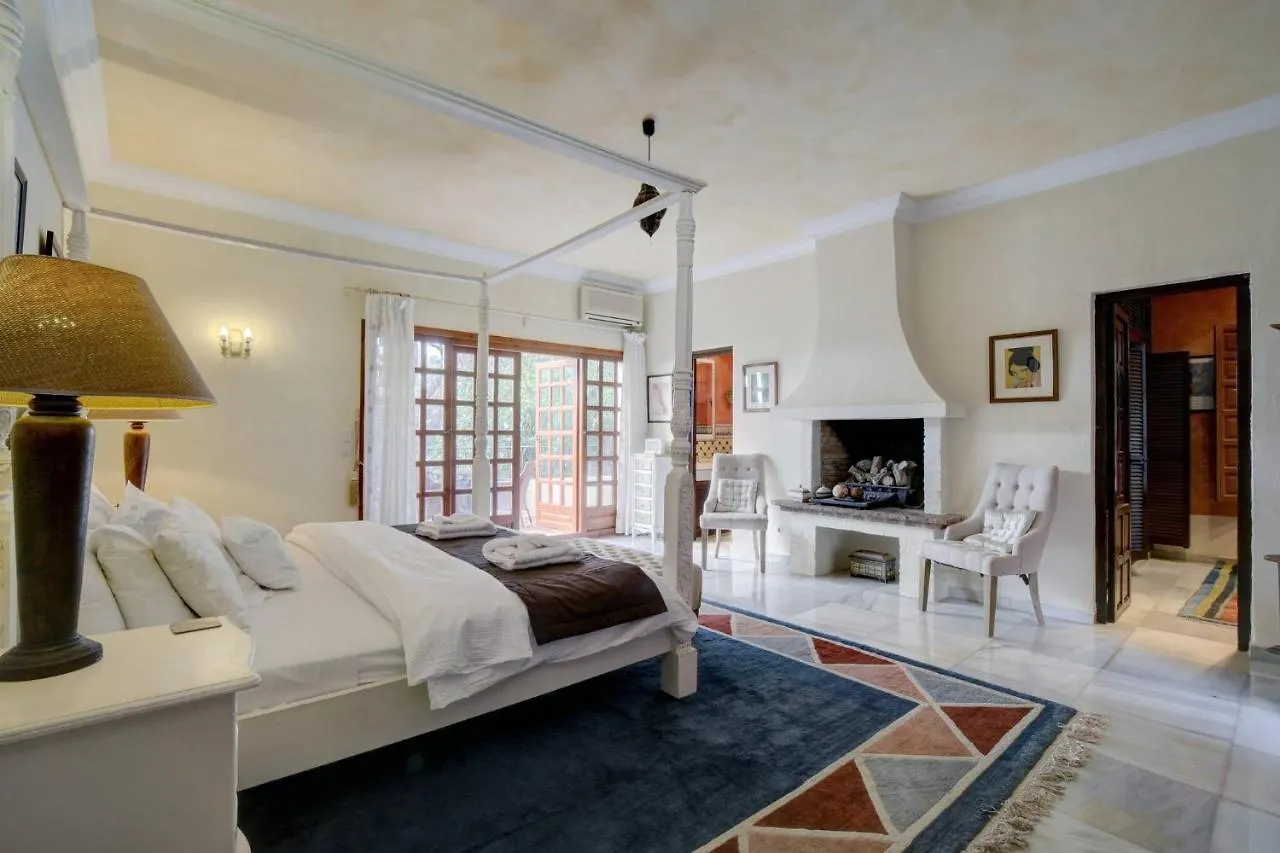 Private 10 Bedroom Nr Marbella, Villa Candela Benahavis Spain