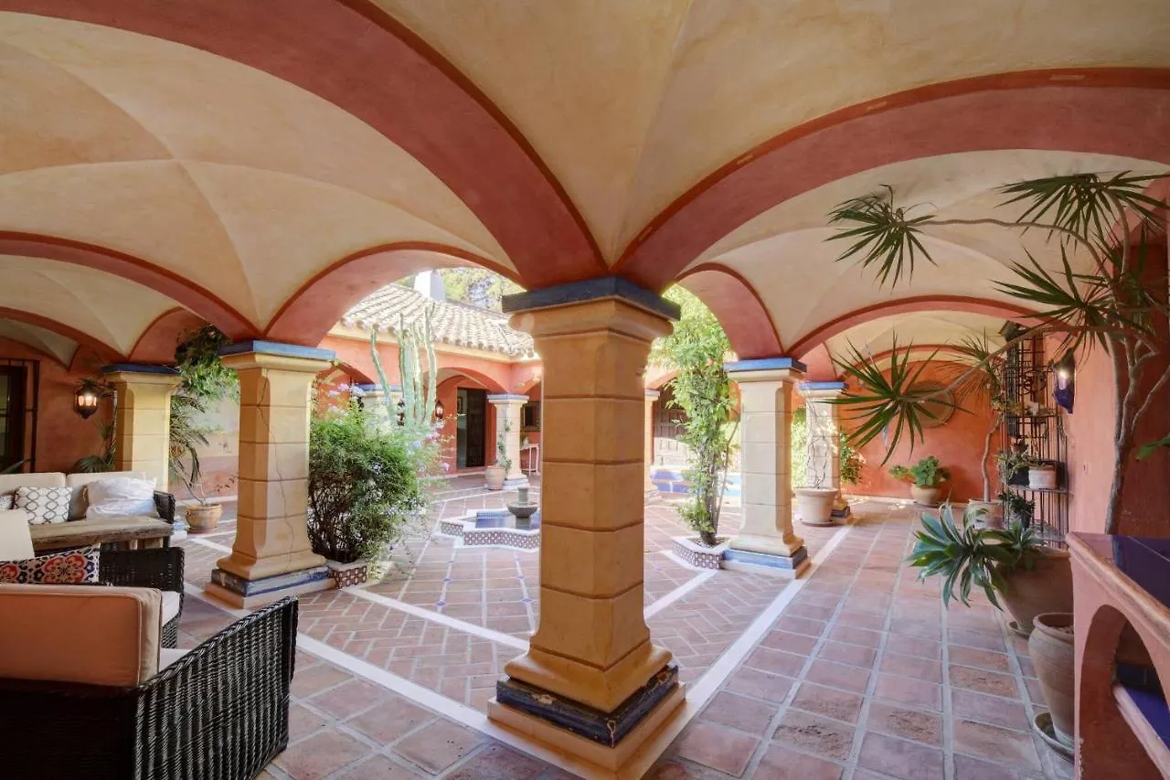 Guest house Private 10 Bedroom Nr Marbella, Villa Candela Benahavis Spain