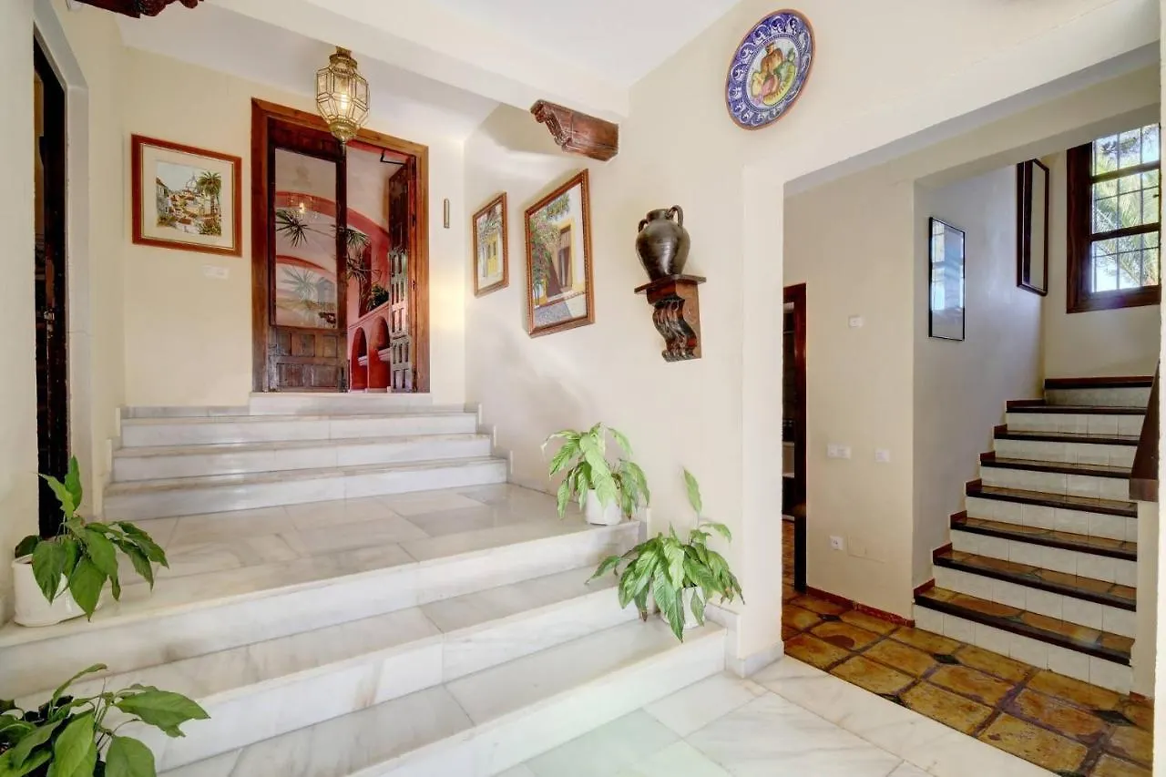 Guest house Private 10 Bedroom Nr Marbella, Villa Candela Benahavis
