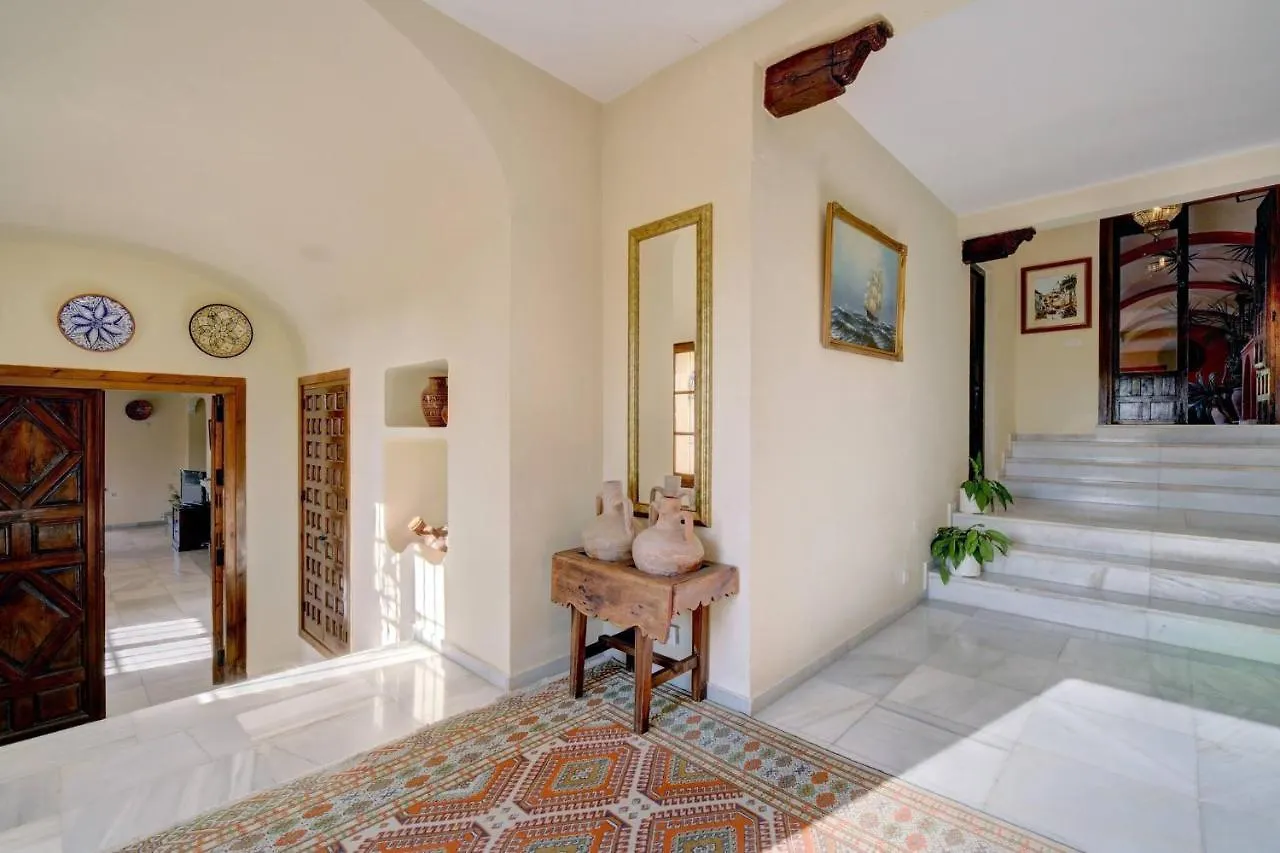 Guest house Private 10 Bedroom Nr Marbella, Villa Candela Benahavis